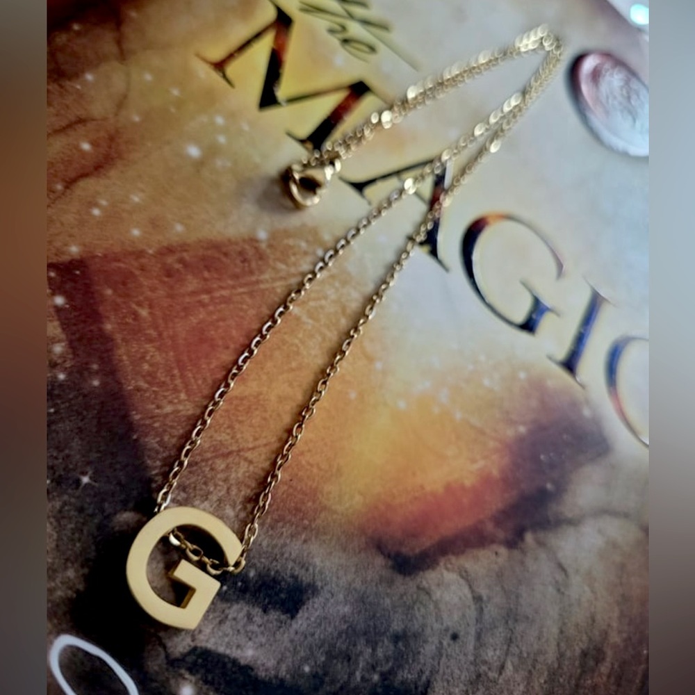 New Letter G Necklace Gem